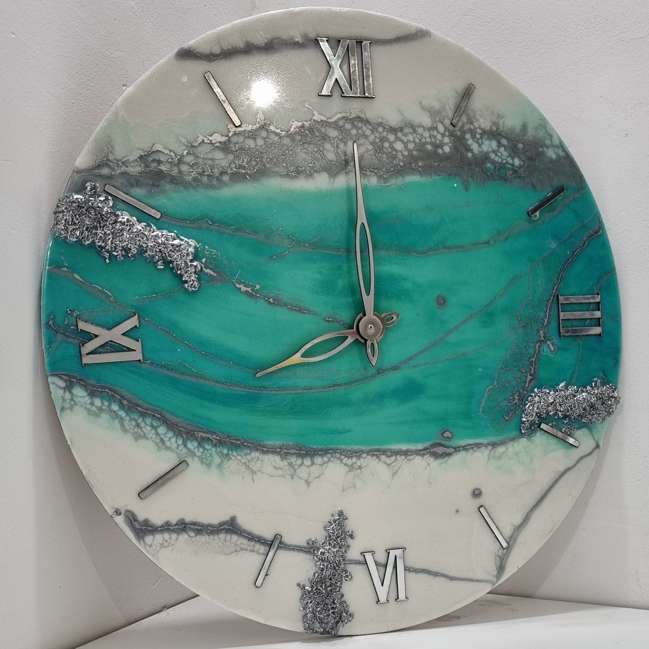 ساعت دیواری رزینی کد 13