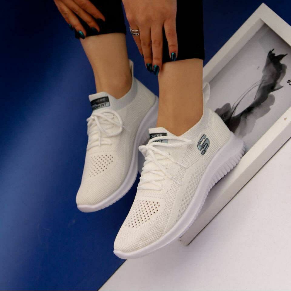 کتونی اسکیچرز بافت، زیره پیو، قابل شستشو،در رنگ های مشکی طوسی وصورتی،سایز بندی 37تا40،مدل سولماز