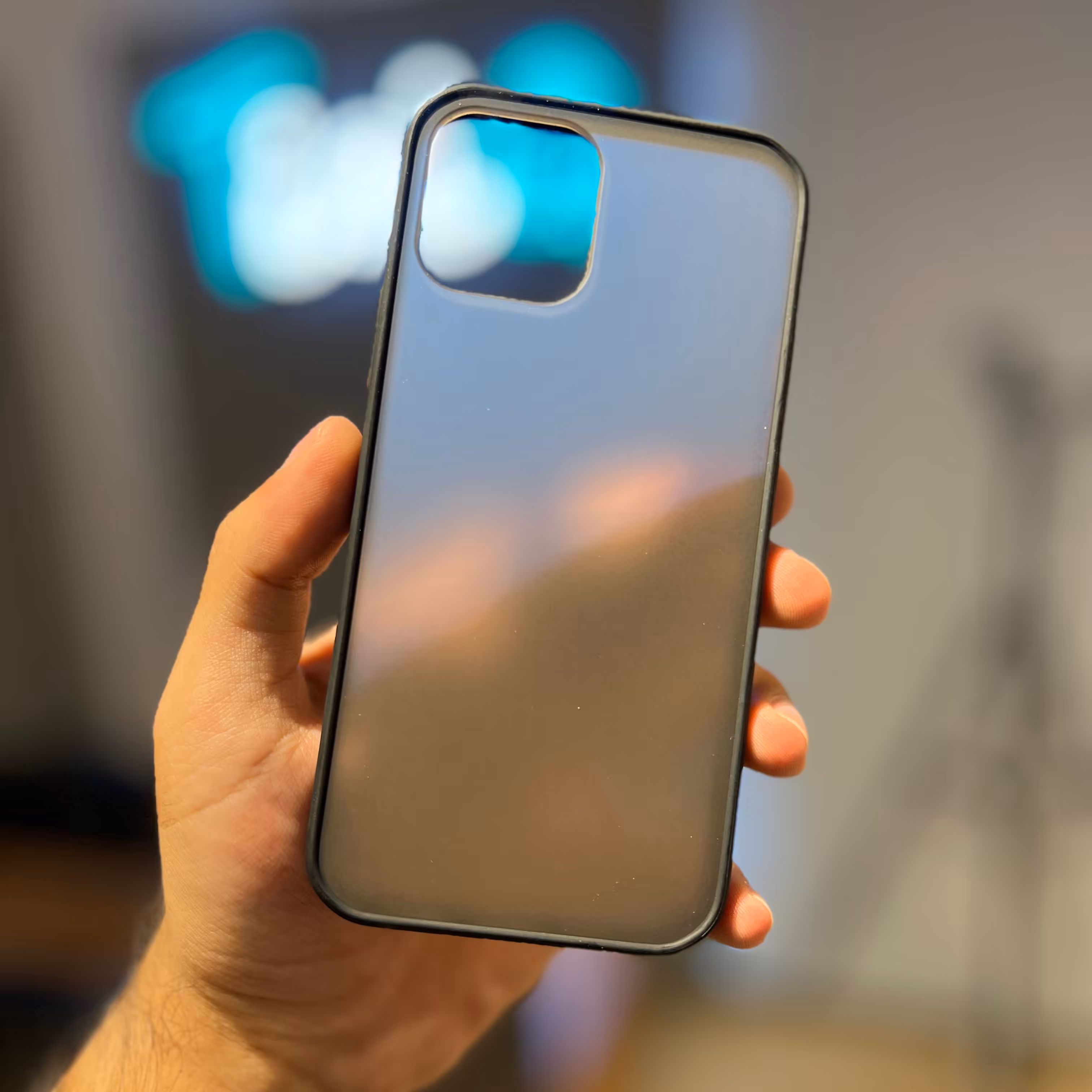 قاب آیفون 12 مدل بامپر طرح پشت مات رنگ مشکی