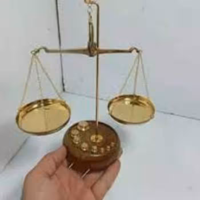 ترازو برنز هندی 50 گرمی با 7 عدد سنگ ترازو
