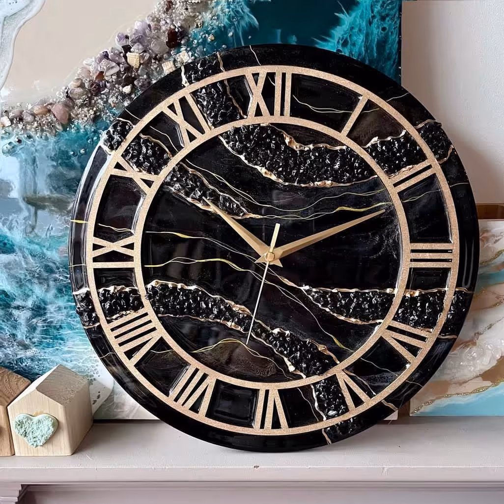 ساعت دیواری رزینی  رنگ مشکلی طلایی  سایز  قطر  50 
