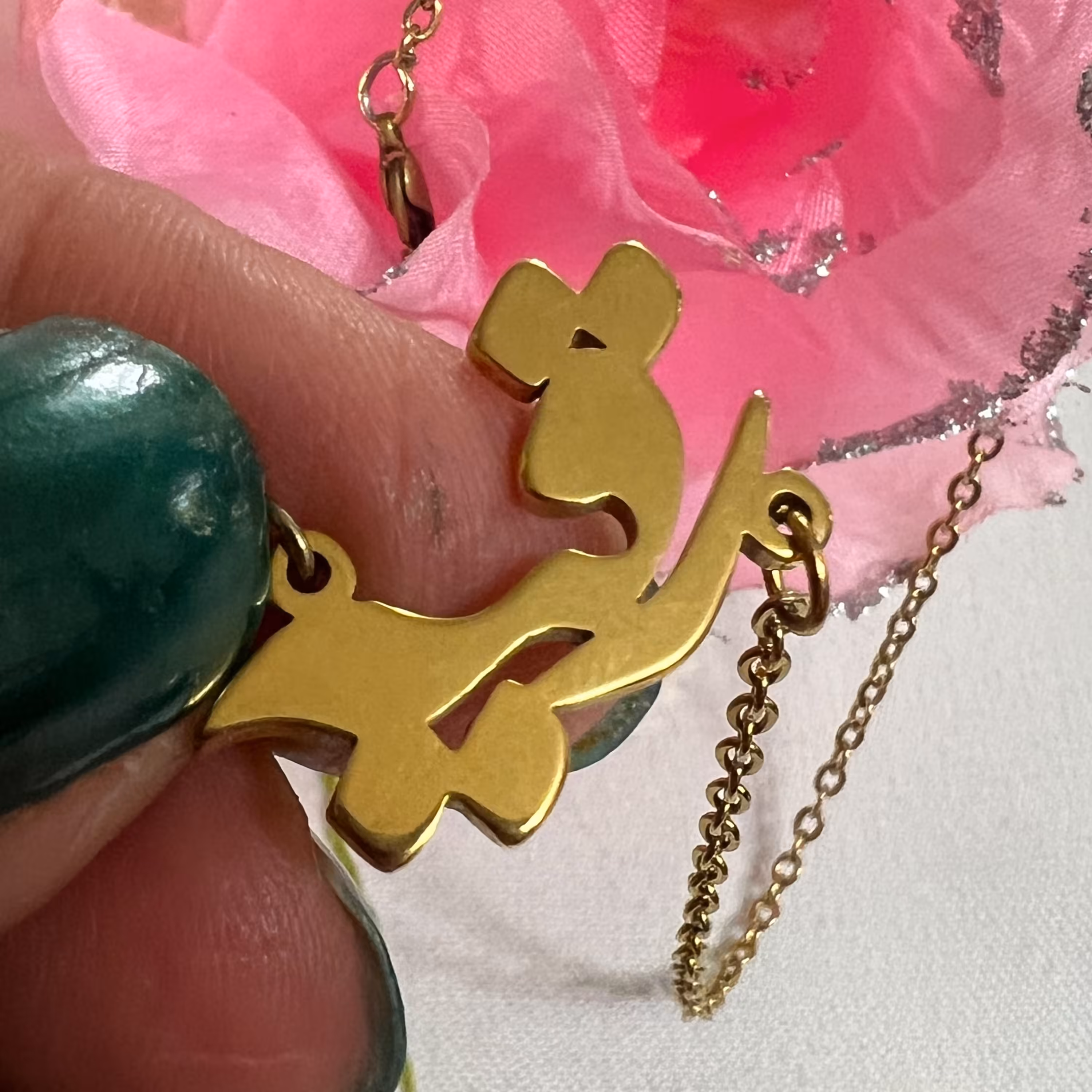 گردنبند پلاک اسم فارسی رقیه طلایی رنگ ضد حساسیت و بدون کوچکترین تغییر رنگی