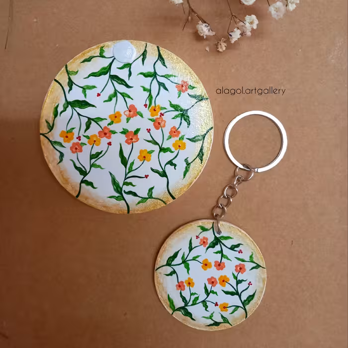 آینه جیبی نقاشی شده گرد دردار  با طرح بهشت به همراه جاسوئیچی گرد