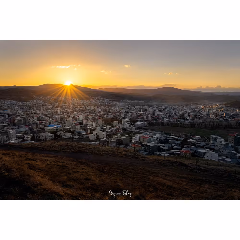 تابلو شاسی کد benpics-0126 (ابعاد 90x60 - شاسی 8 میل-کاغذ سیلک-اصالت تصویر)