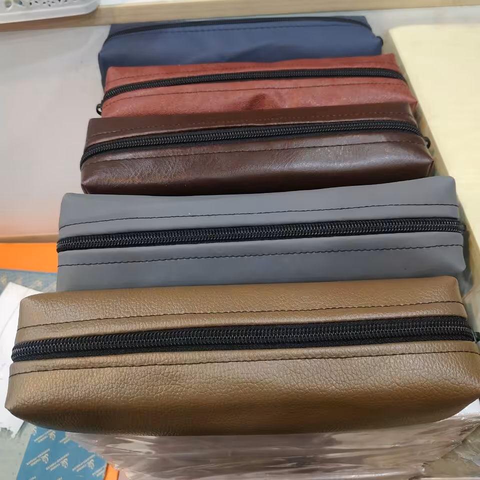 جامدادی چرمی تک رنگ 