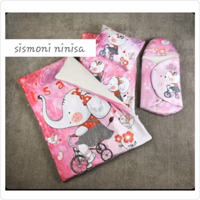 سرویس خواب 4 تکه نوزادی طرح فیل دوچرخه سوار صورتی 