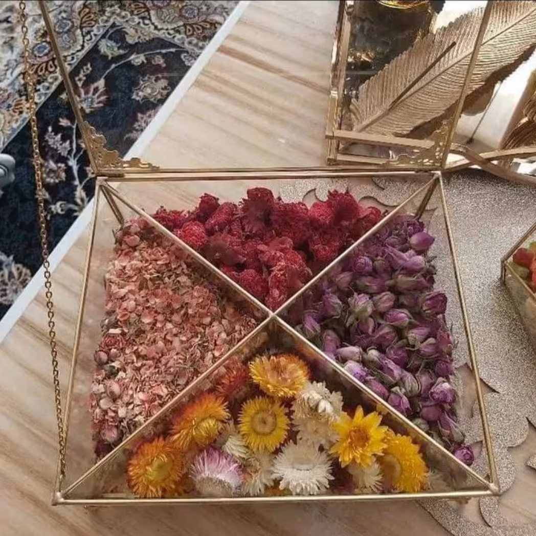 تیبگ برنجی مربعی طلایی