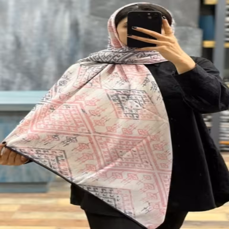 روسری سوپر نخ دور دست دوز قواره  حدودا 140(برند معتبر ایرانی)بدون پرزدهی وچروک