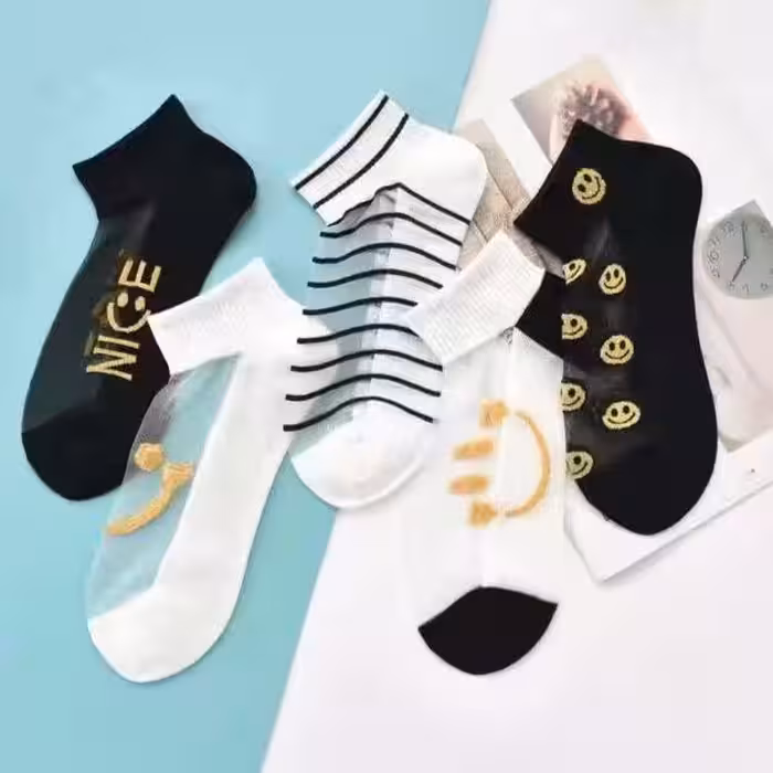 شیشه ای طرح مشکی،مناسب برای بزرگسال ،اورجینال و وارداتی