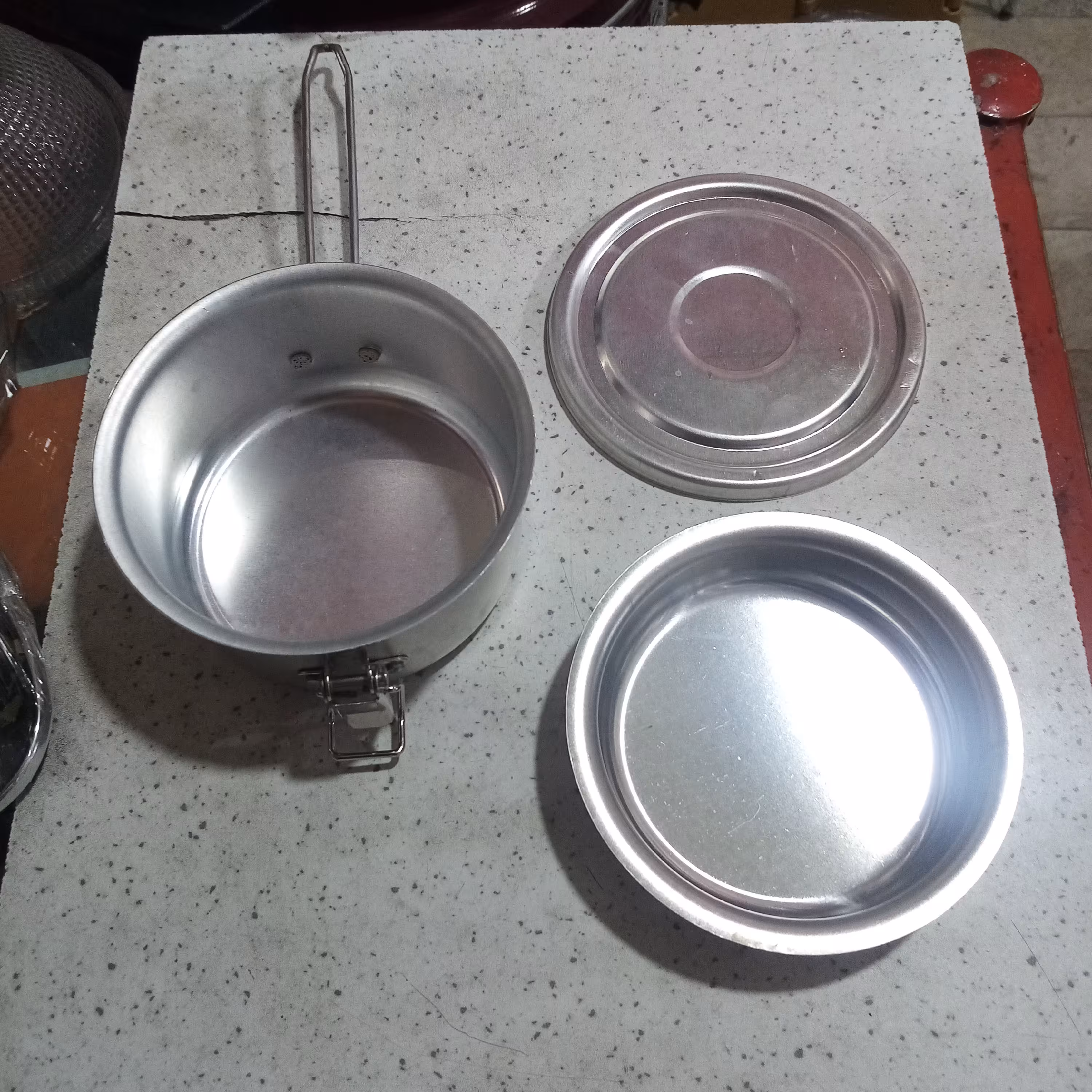 ظرف غذا ناهار بری گرد دو طبقه کوچک