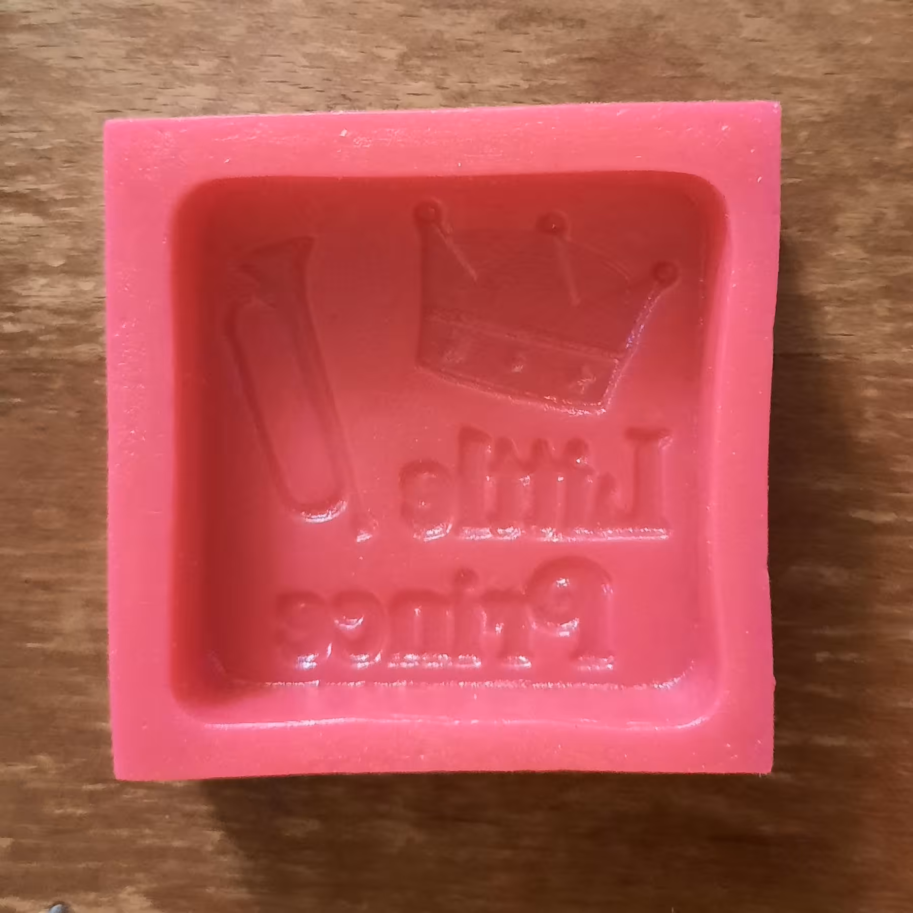 مولد صابون تاج و شیپور مارک جسیل