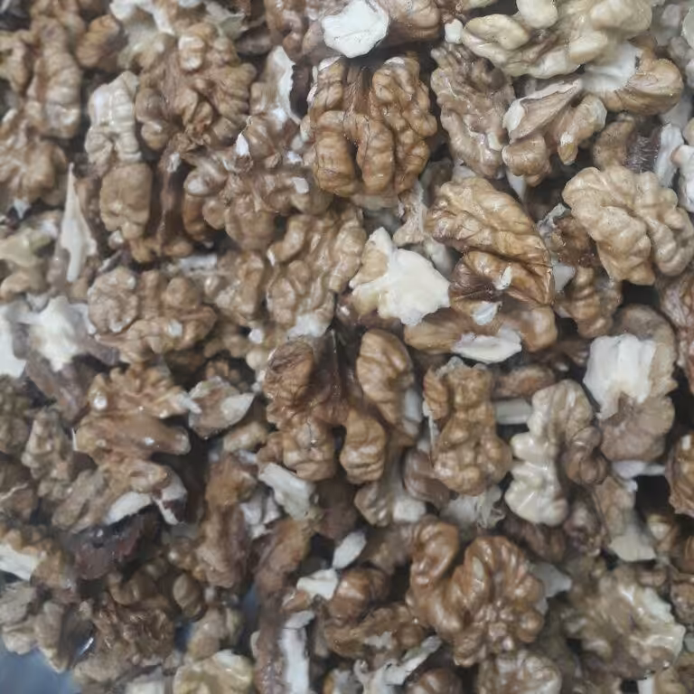 خشکبارنازگل 
مغزگردوی فسنجانی(1000)گرمی