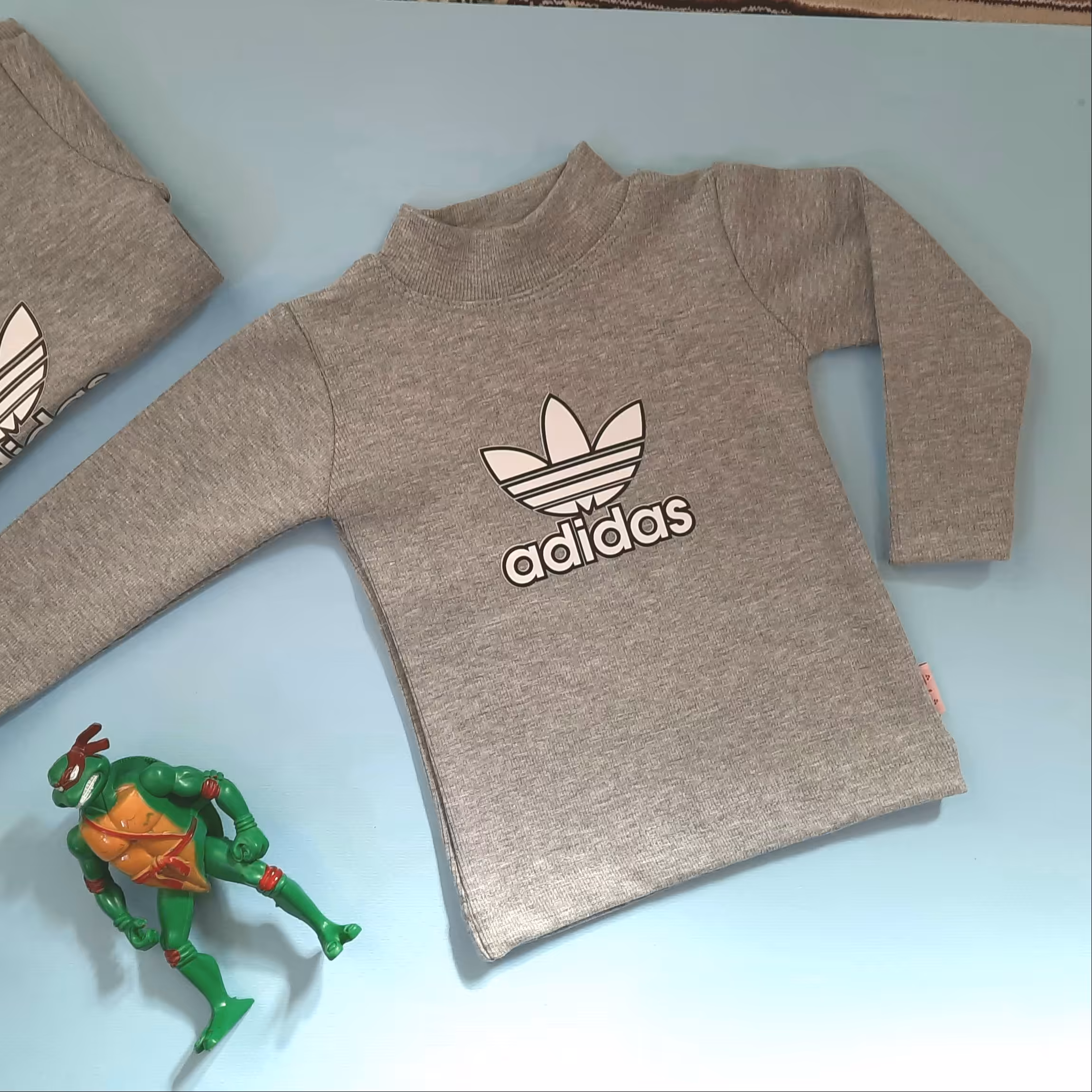 بلوز تک اسپرت آدیداس سایز 30 و 33