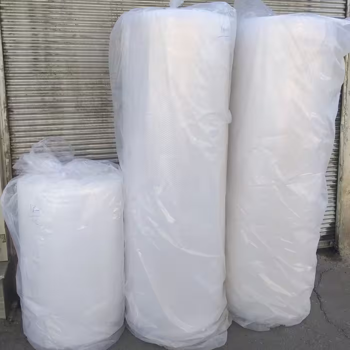 نایلون حبابدار ضربه گیر عرض 2 متر  و  طول 100 متر . ارسال بصورت پس کرایه میباشد. 