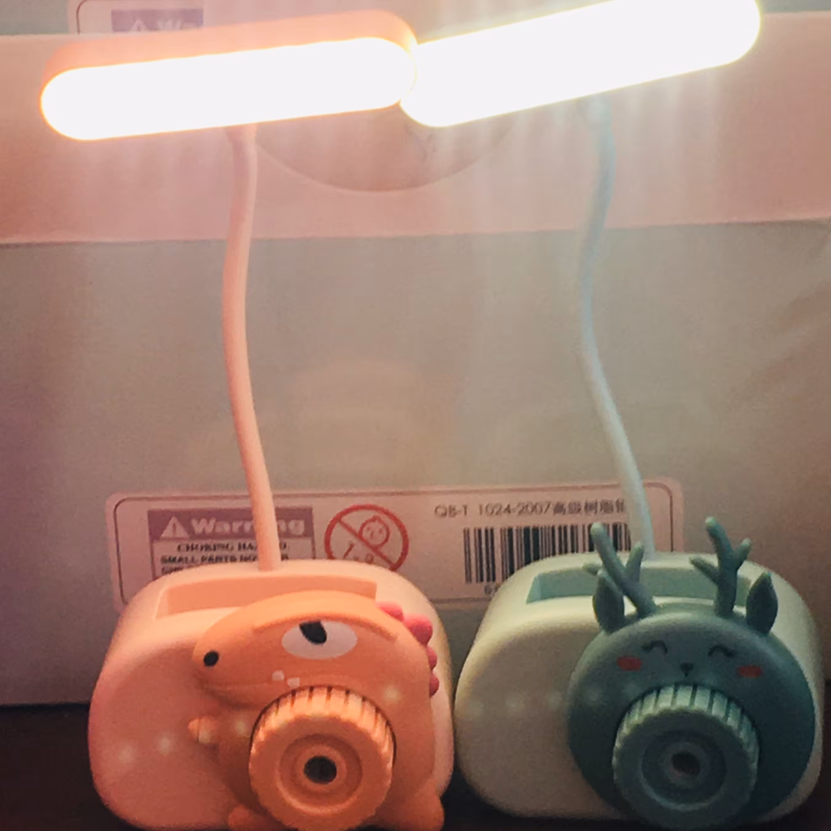 چراغ مطالعه چند کاره (چراغ خواب تراش جاخودکاری و چراغ مطالعه)شیک و لاکچری