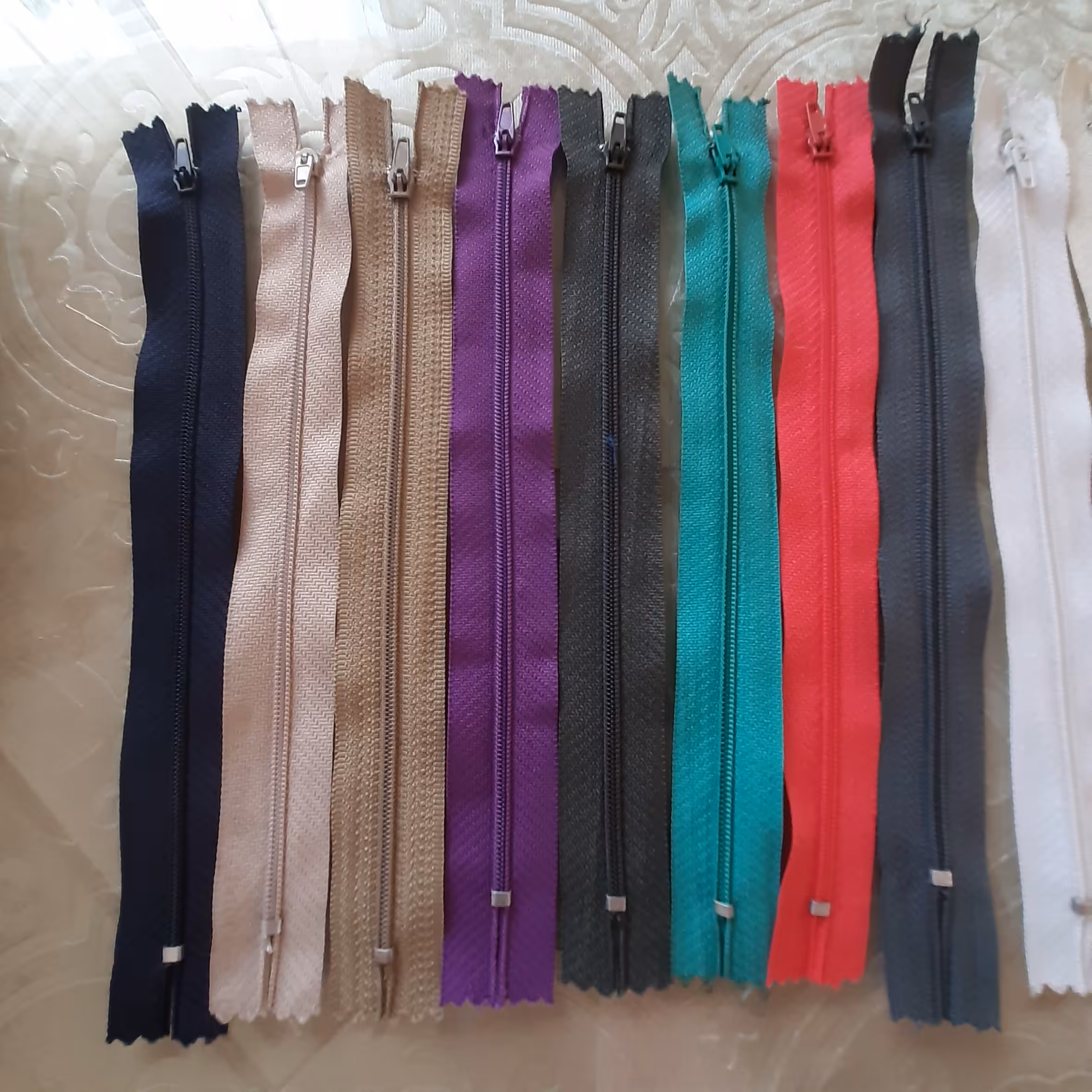 زیپ 20 سانتی معمولی