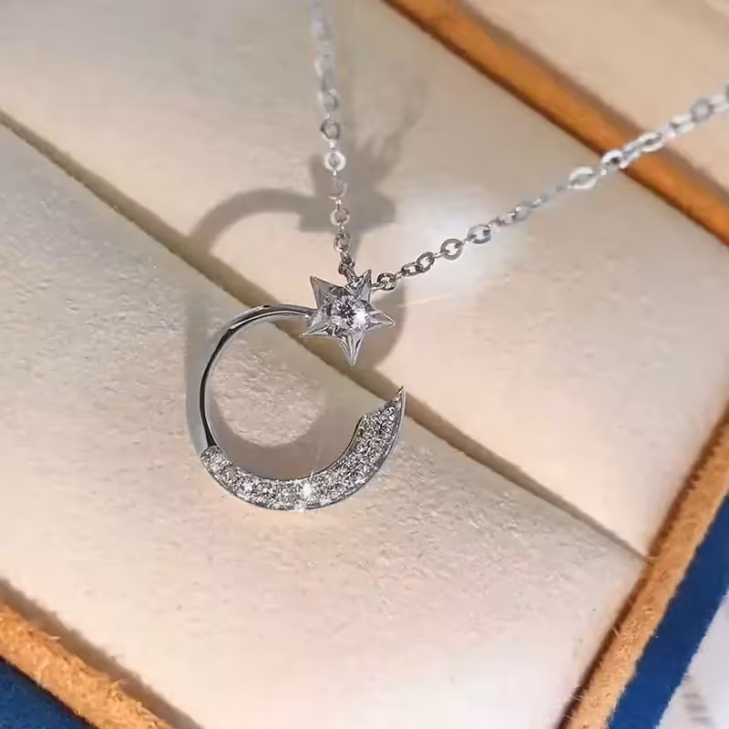 گردنبند آویز طرح ماه و ستاره کدXL181
