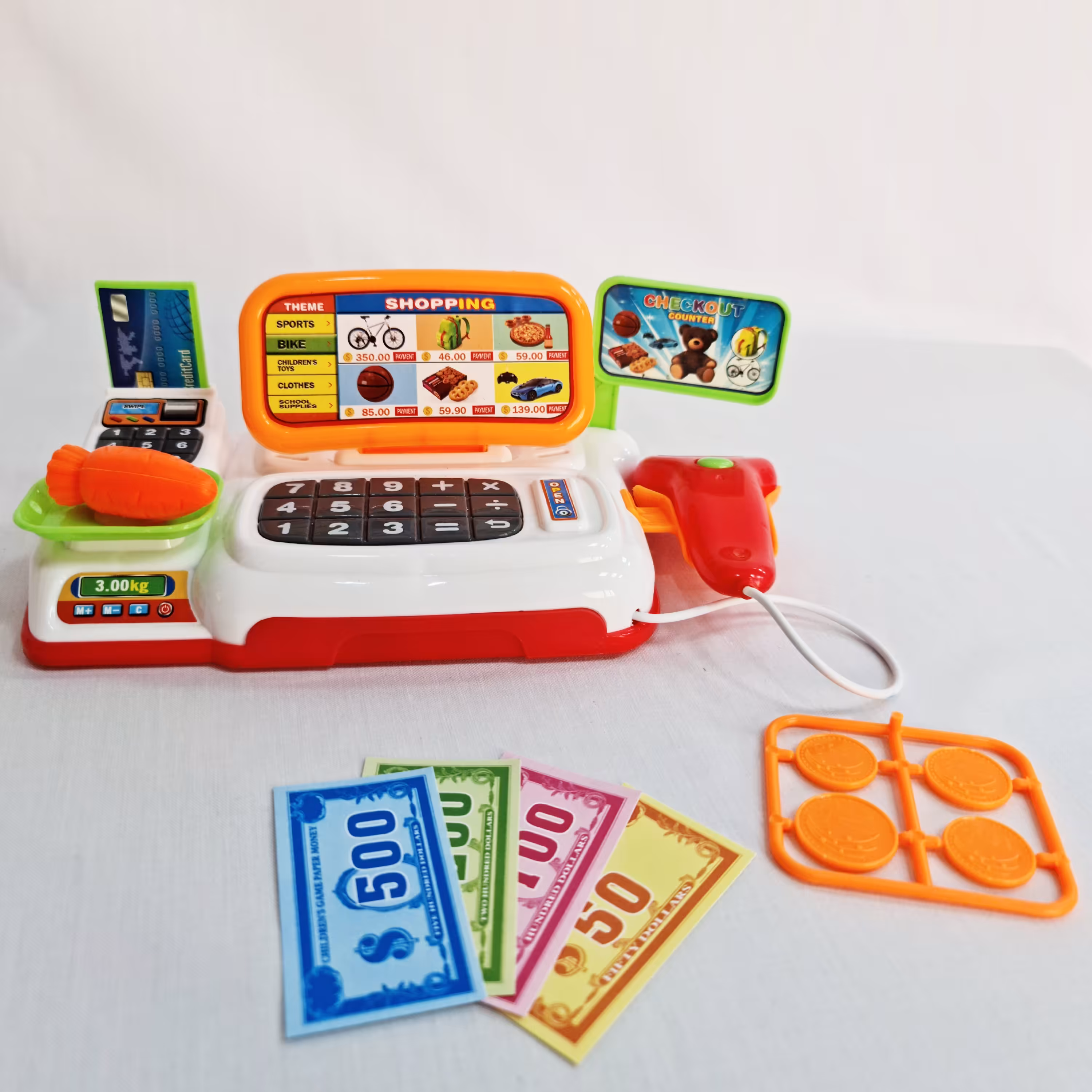 صندوق فروشگاهی اسباب بازی خارجی(چین) مدل cashier desck. باتری خور ، به همراه چهار عدد سکه و چهار عدد اسکناس