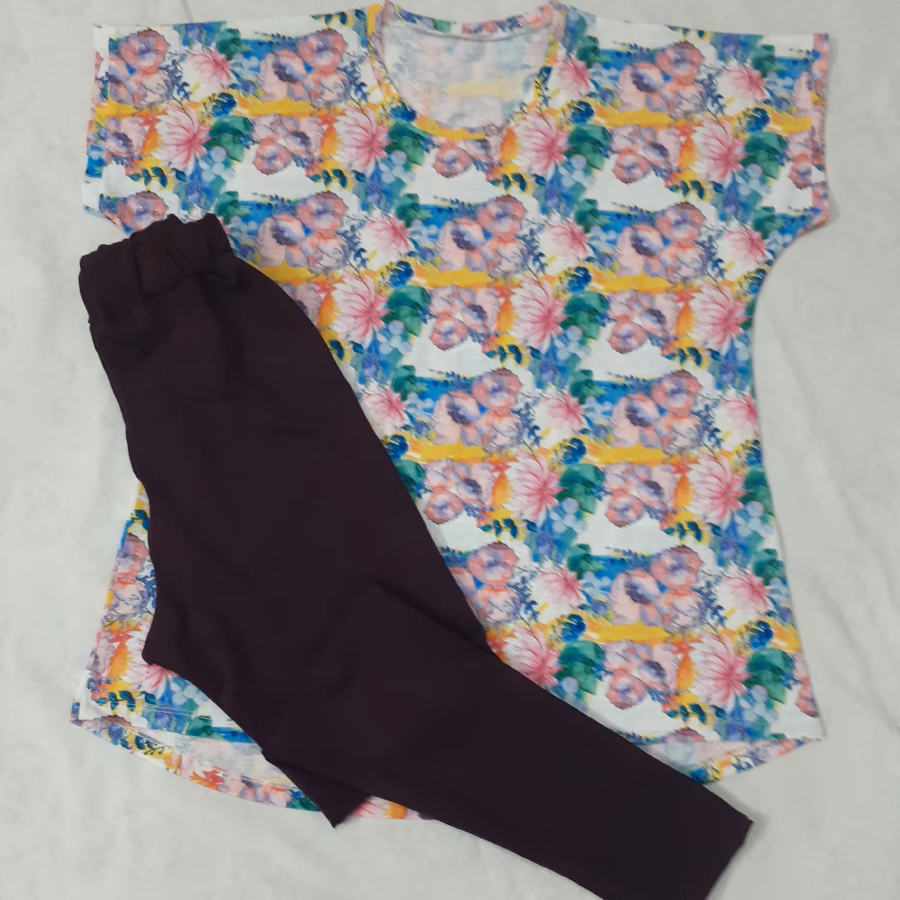 تیشرت و شلوار