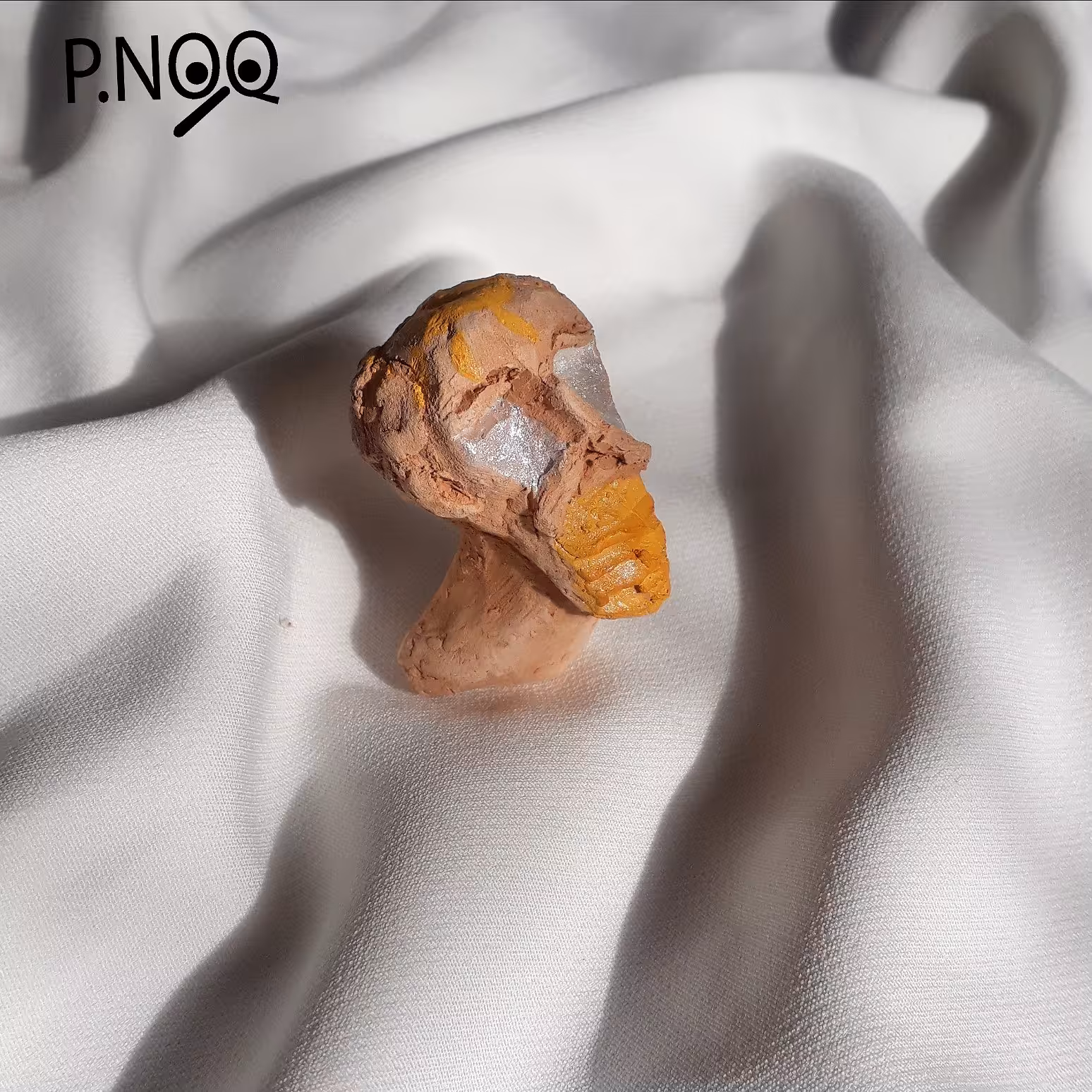 مجسمه ی سفالی گل رس رنگ شده دکوری و تزئینی و هنری 