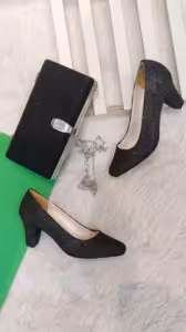 کفش پاشنه دار