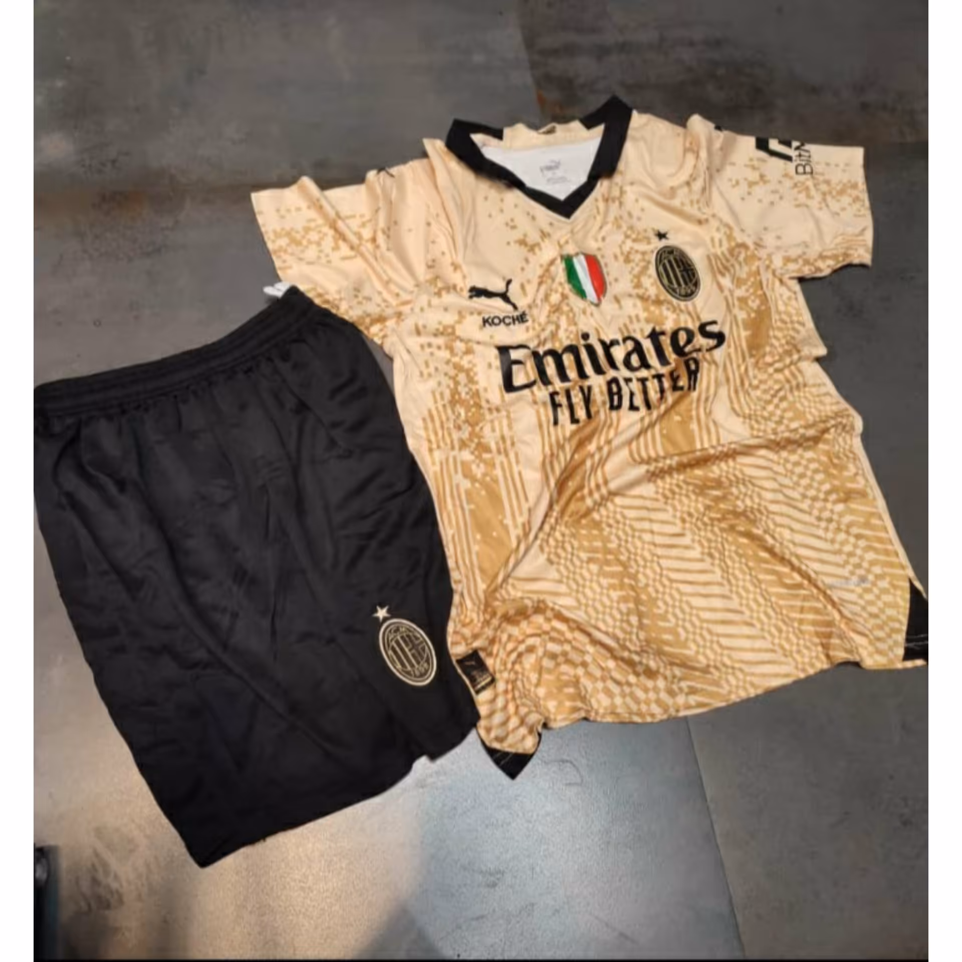 تیشرت و شورت دروازه بانی آث میلان 23-22