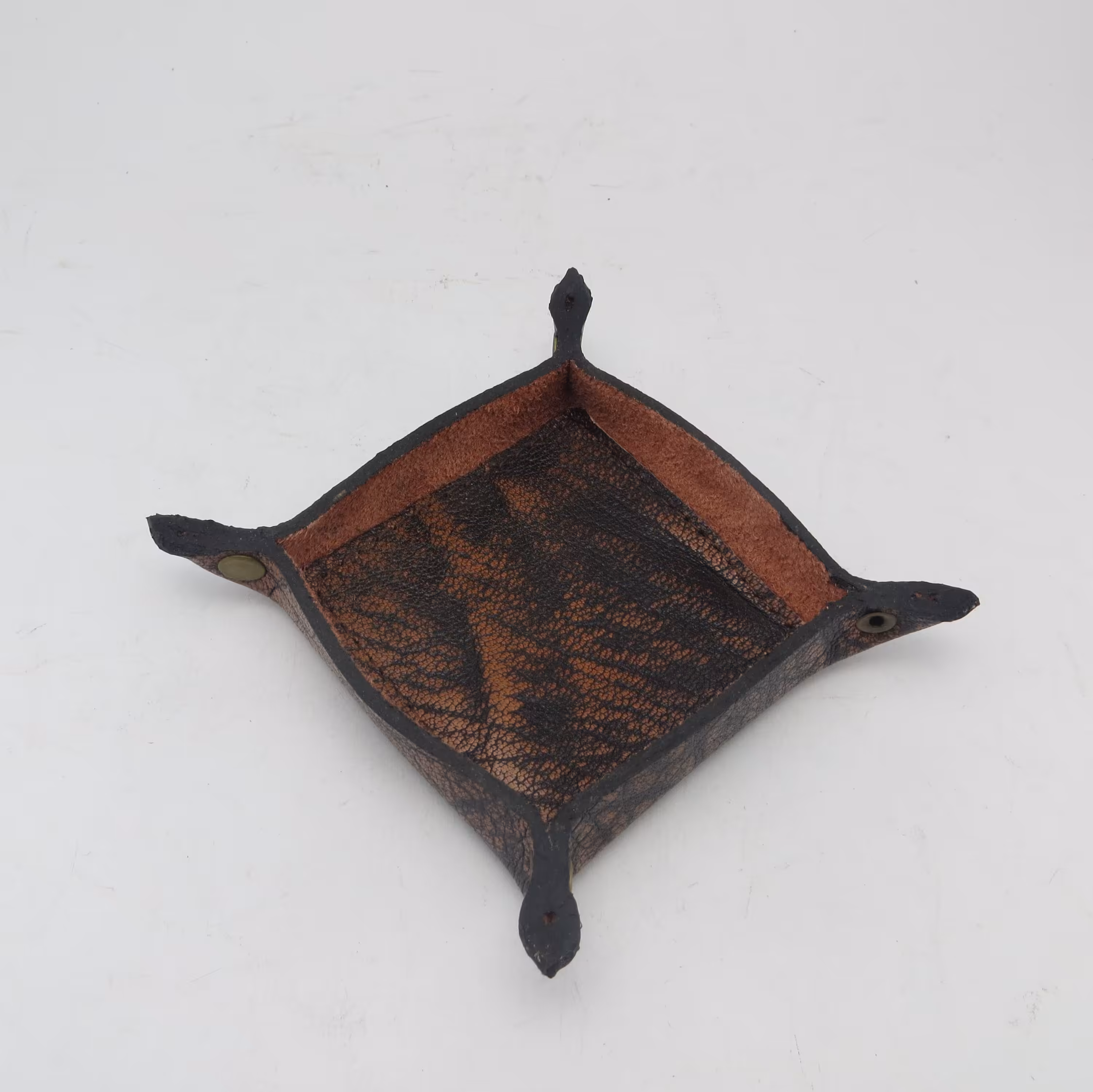 متفرقه چرمی کد 3