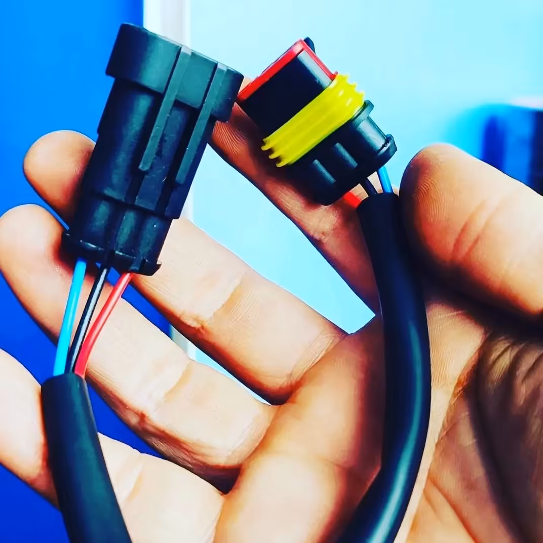 سوکت دو طرفه زیر فیلتر ثانویه نیسان دیزل