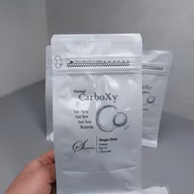 کربوکسی ژل نرمال یک نفره حاوی 25 سی سی ژل و یک شیت ماسک برند سورنا