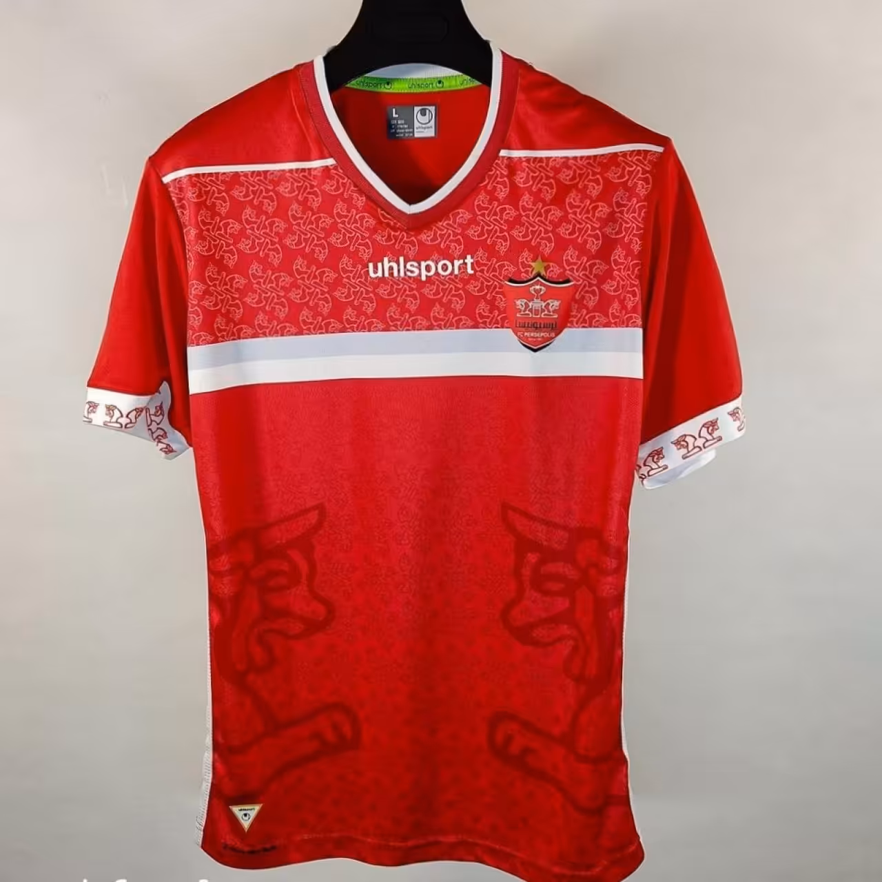 پیراهن و شورت تیم پرسپولیس طرح جدید