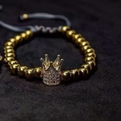 دستبندتاج وحدید