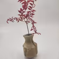 گلدان چوبی. خراطی شده با شکلِ جنگلی. پوشش روغن گیاهی اوزمو. 