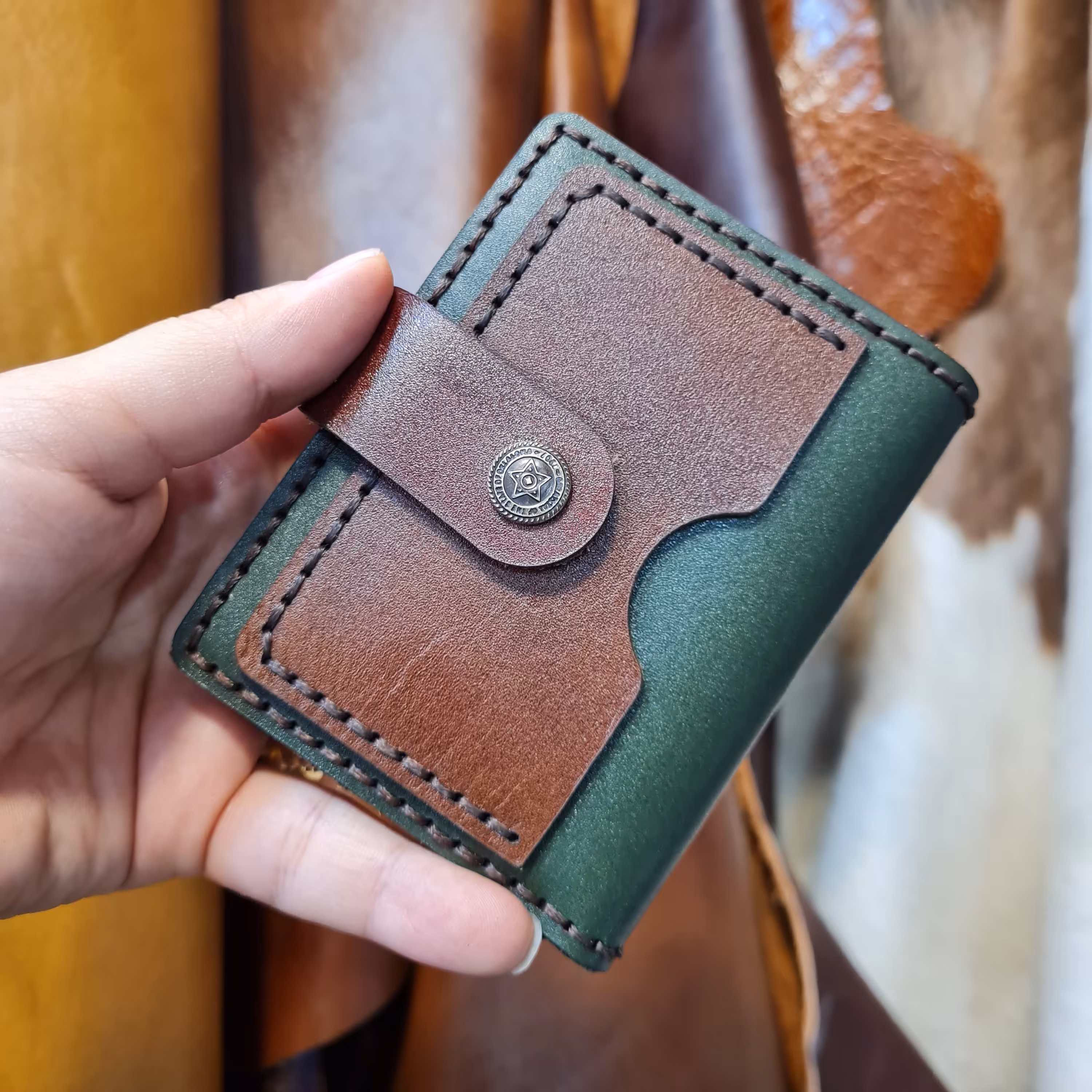 جاکارتی چرم طبیعی و دست دوز