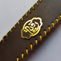 دستبند چرم.دستبند چرم مذهبی.محرمی.دستبند چرم دست دوز.نگین یا زینب