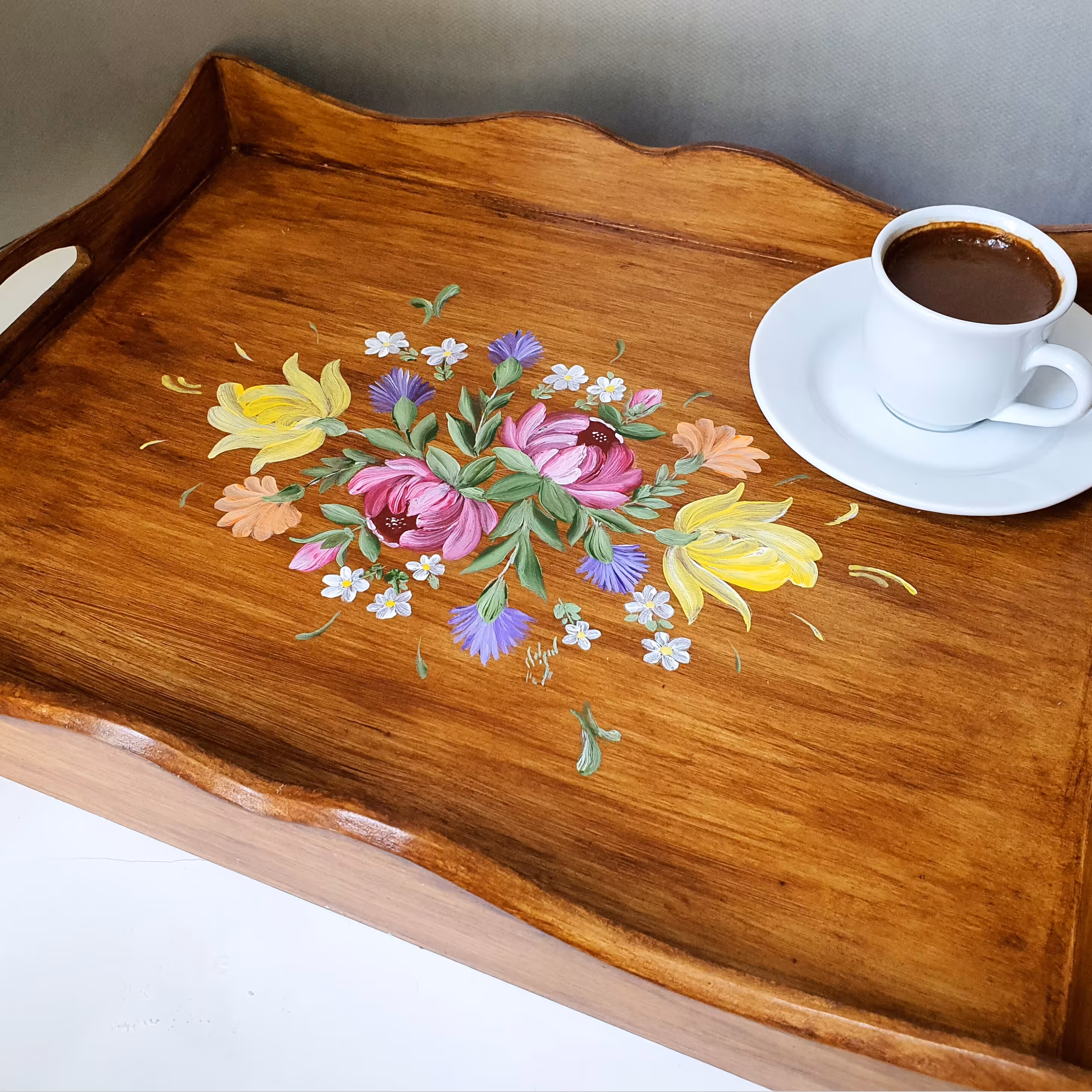 سینی چوبی طرح بهاران نقاشی شده با دست طرحی بسیار زیبا و خاص و بسیار مقاوم با ماندگاری بالا