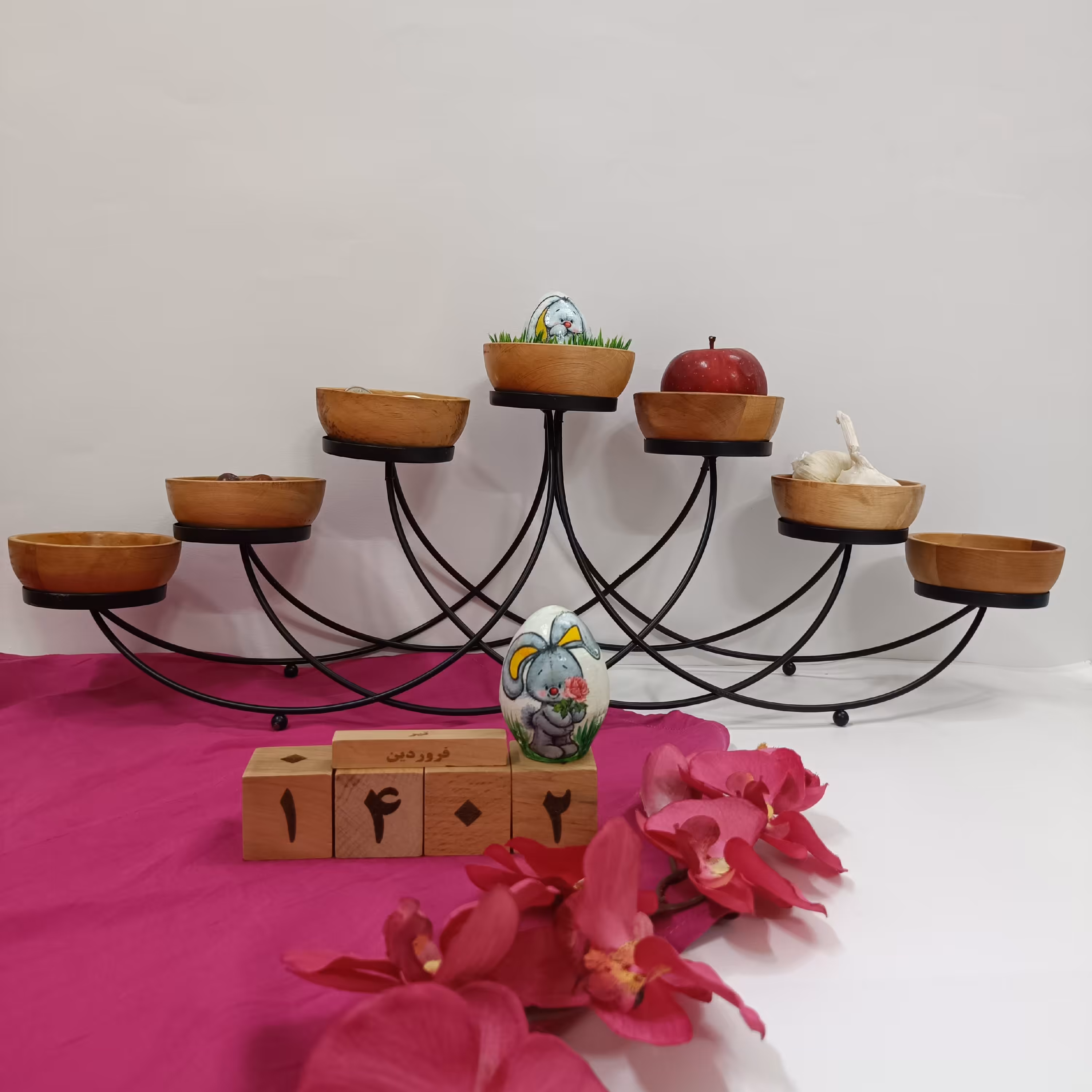 هفت سین چوبی با استند فلزی 
