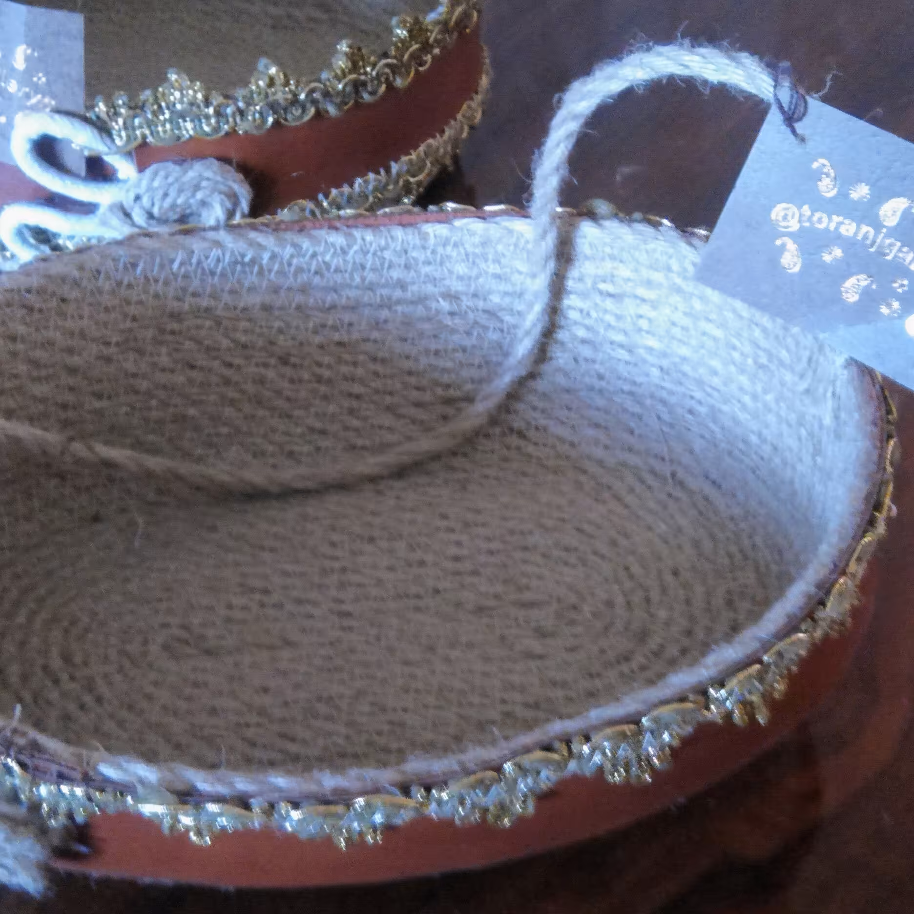 جای اجیل ومیوه خشک وتنقلات ازجنس قیطان کنفی همراه نوارچرم ونوارزنجیره دوخت شده قابل شستشوودوستدار طبیعت کاربردی درخانه و