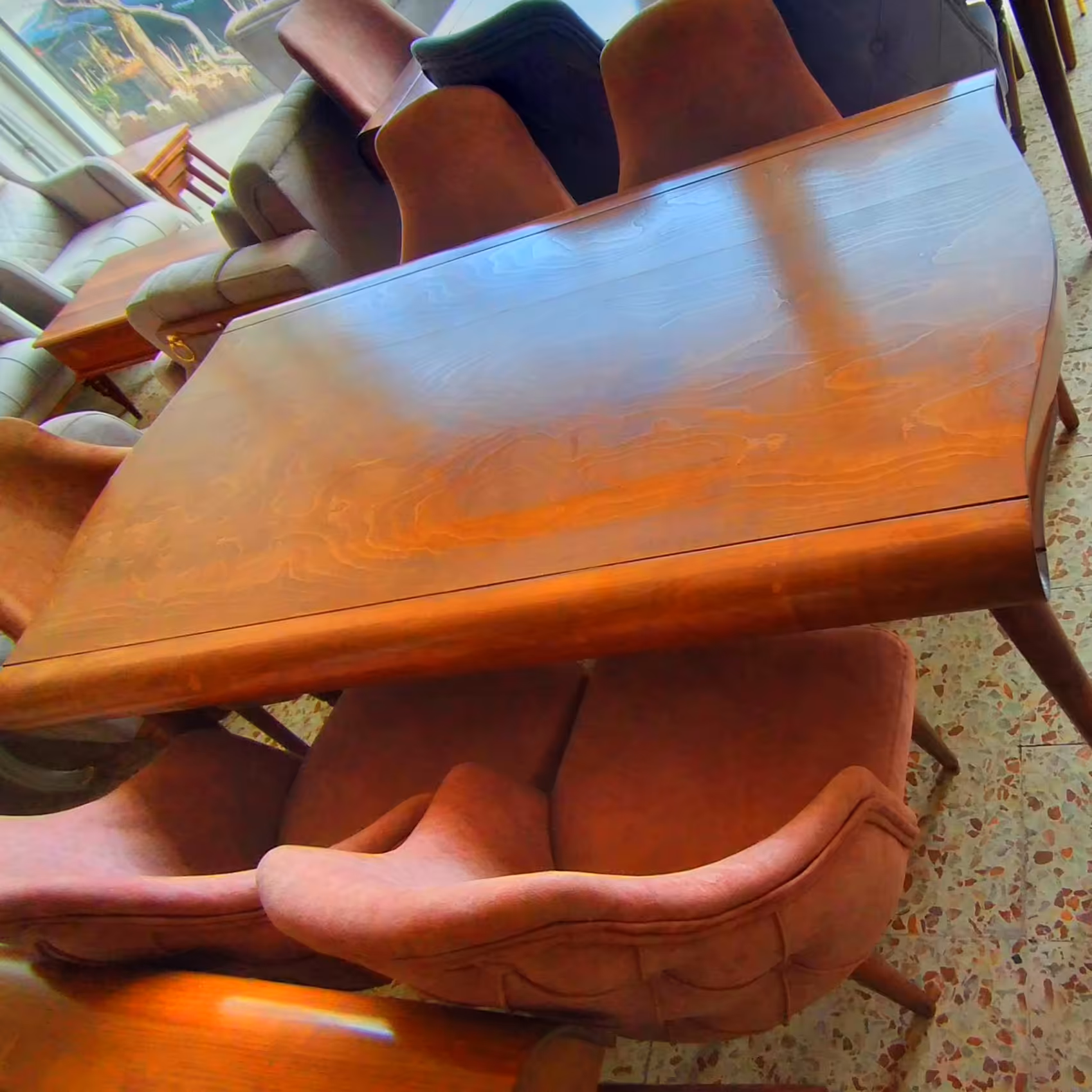 میز نهارخوری