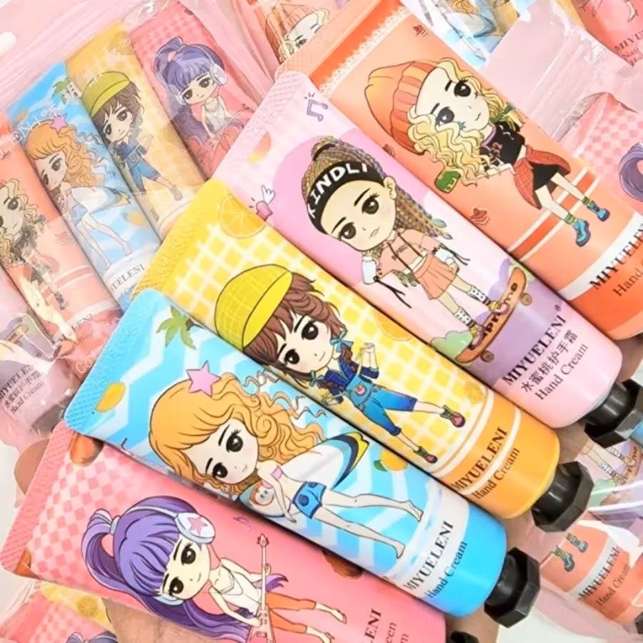 کرم دست عروسکی و دخترونه