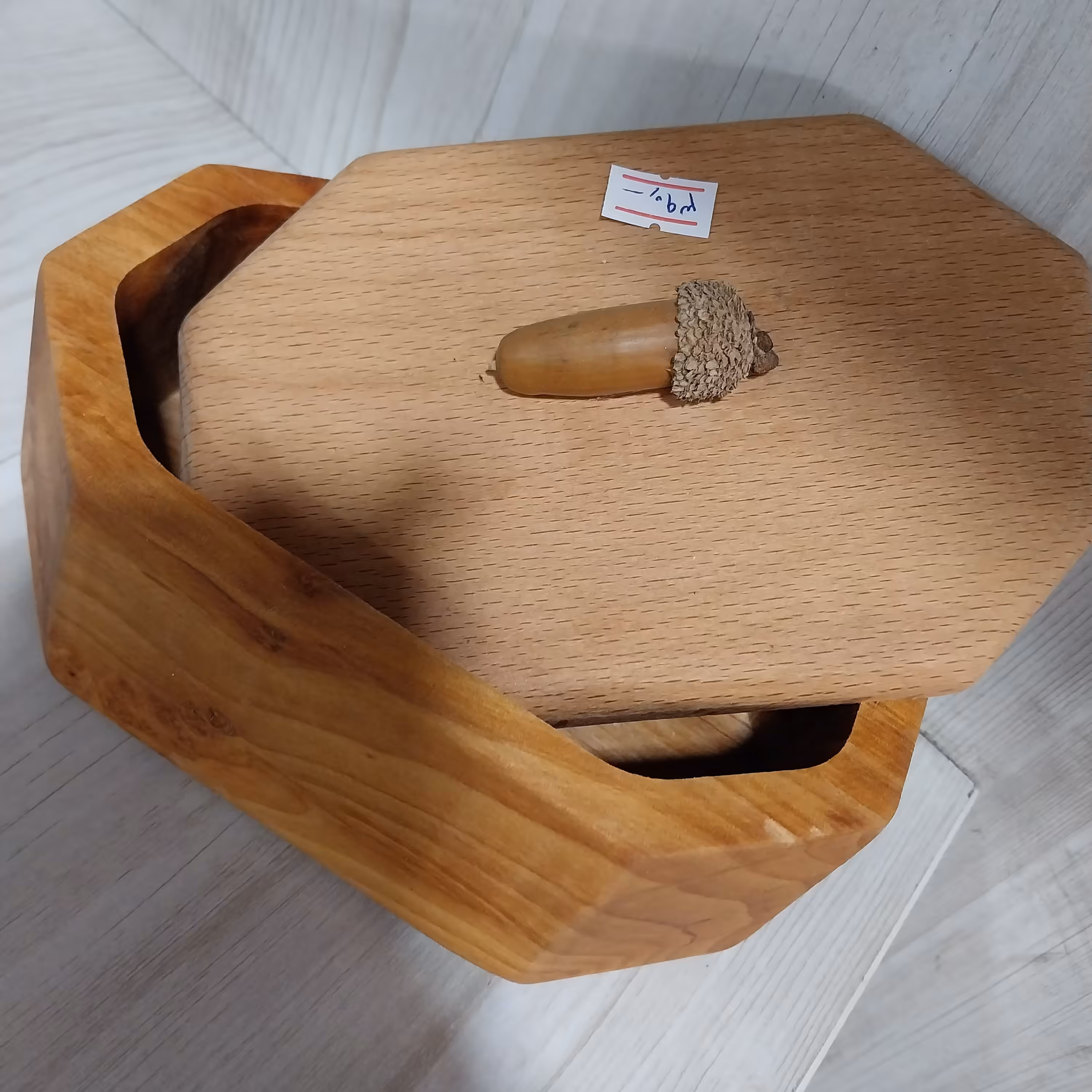 شکلات خوری چوبی