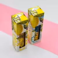 اسپری تثبیت کننده آرایش صورت یا فیکساتور آرایشی بانوی خاص 