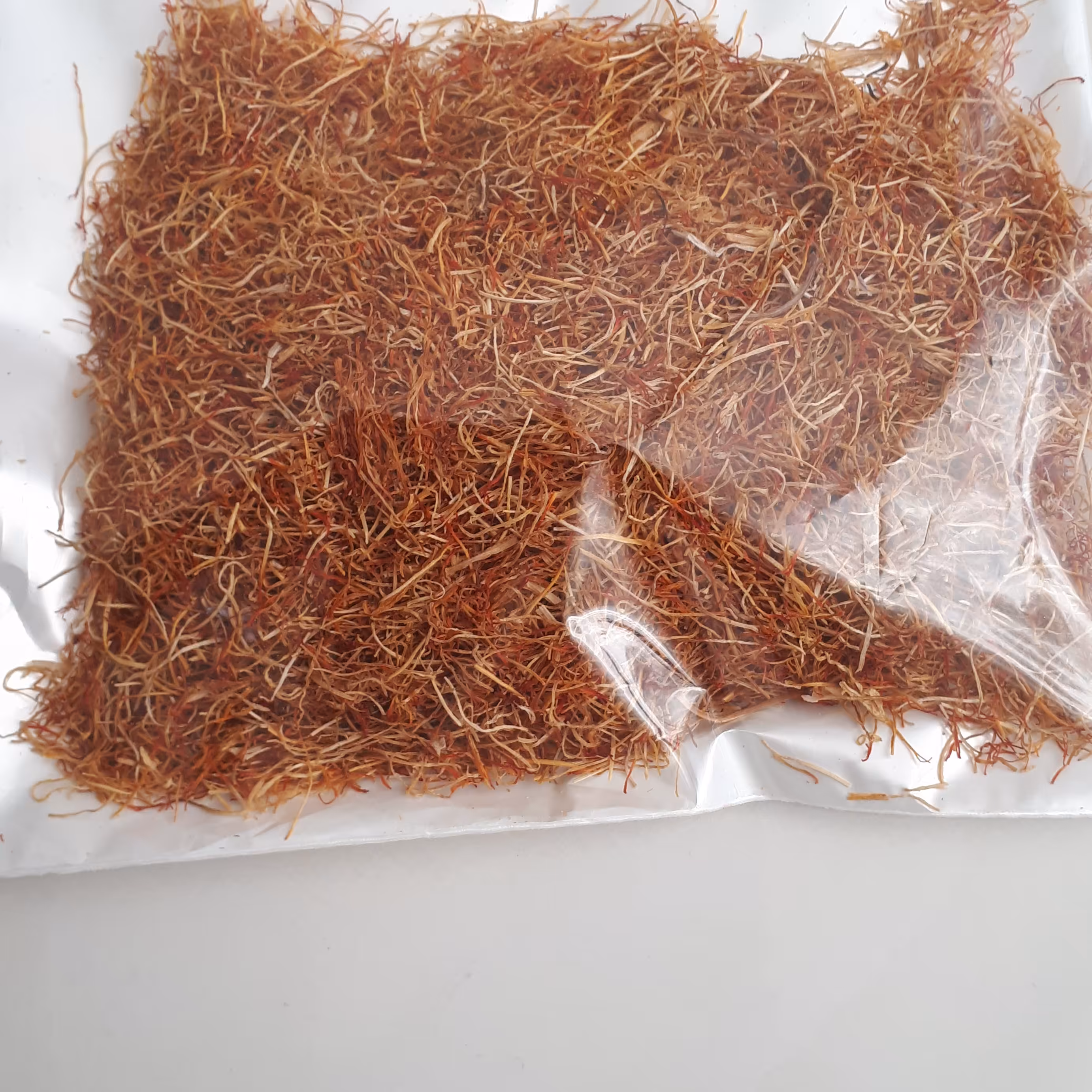 یک پنج عددی سفیدی (ریشه) زعفران قائنات یک مثقالی