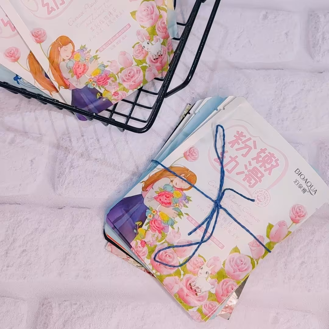 پک ماسک ورقه ای ده عددی شامل ده ماسک متفاوت