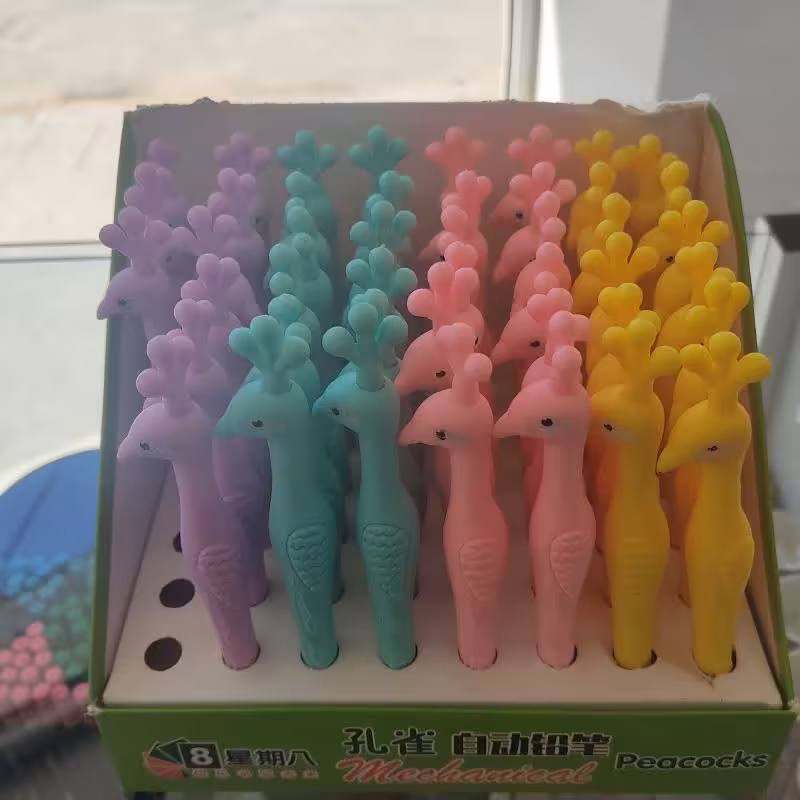 اتود طاووسی   در رنگ های متنوع سایز مغزی 7 دهم