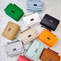 کیف پاسپورتی مدل ایملیا

