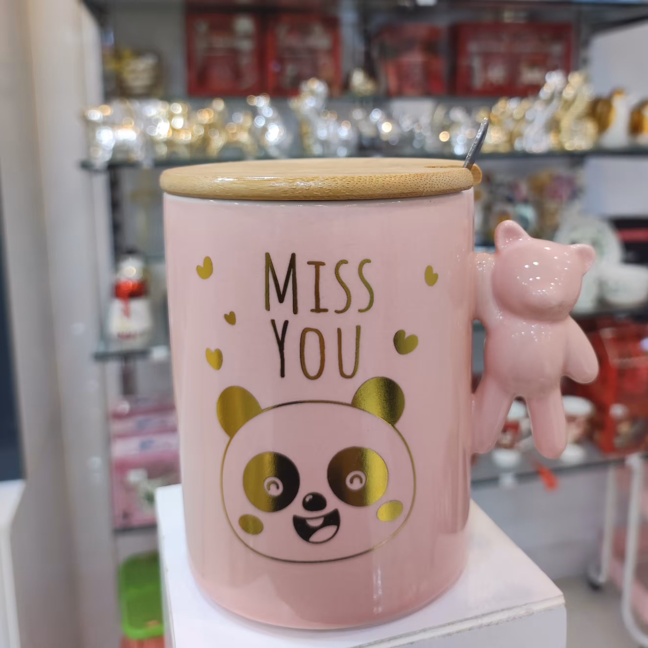 ماگ سرامیک با  درب پوش بامبو و قاشق دار