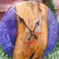 ساعت دیواری چوب و رزین (چوب اقاقیا و رزین اپوکسی بنفش)