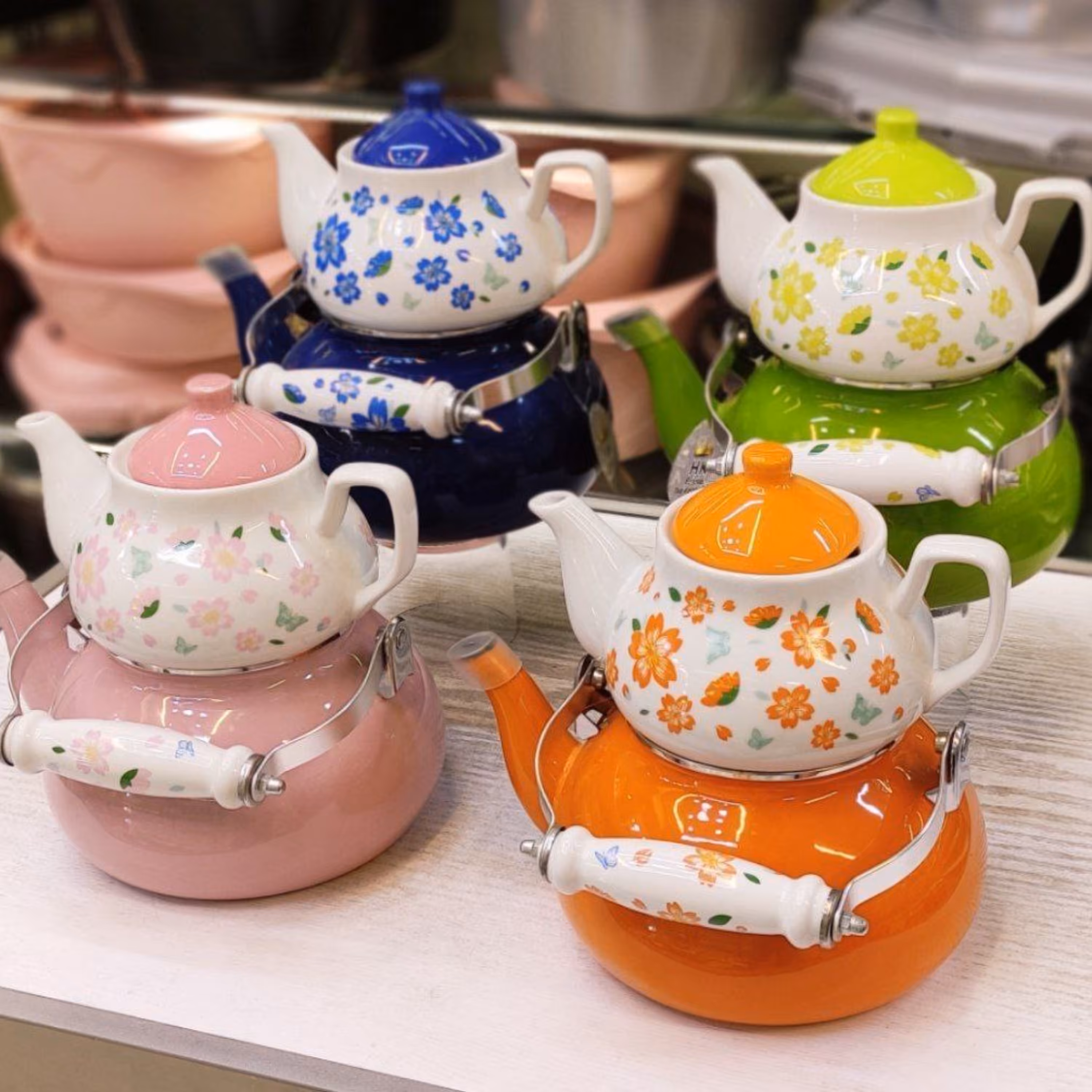 کتری قوری گلدار رنگی برند هوم کینگ وارداتی جنس کتری لعابی جنس قوری چینی کیفیت در