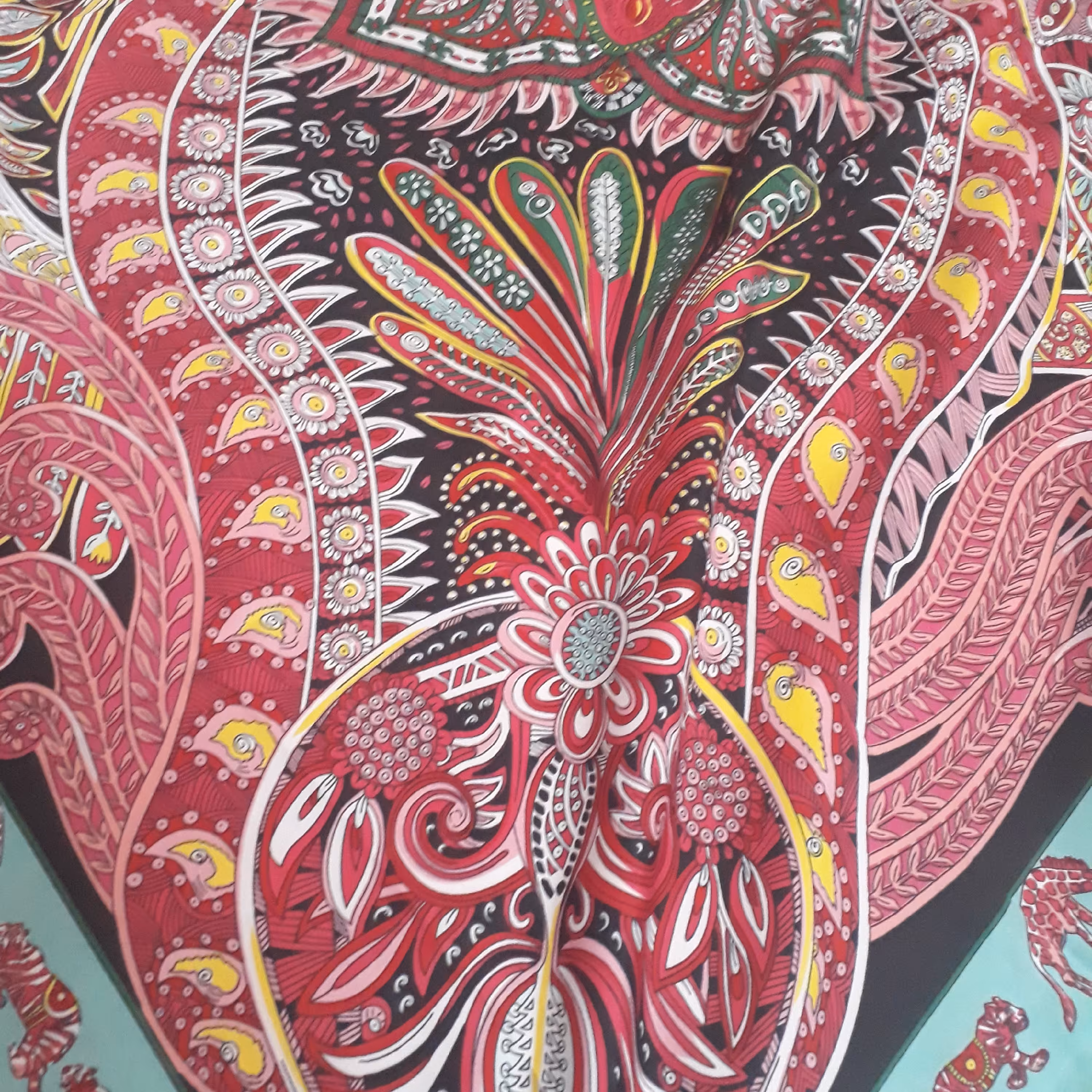 روسری توییل وارداتی دور دوخت با کیفیت 