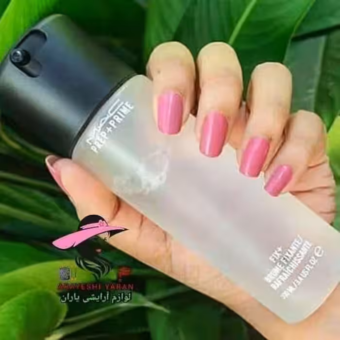 اسپری فیکساتور آرایش مک